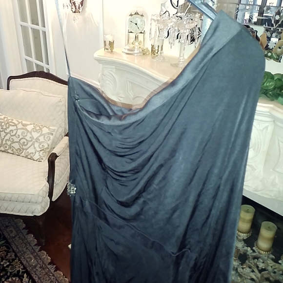 Cache. One-Shoulder, Cascading, Draped-Sleeve, Ruched Black Dress. Beaded Silky - Picture 16 of 16